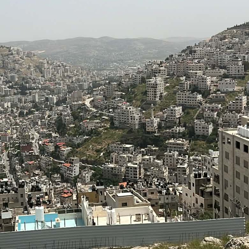 أرض للبيع 600 متر مربع