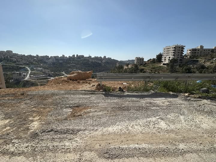 أرض للبيع 870 متر مربع