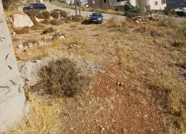 أرض للبيع 1085م