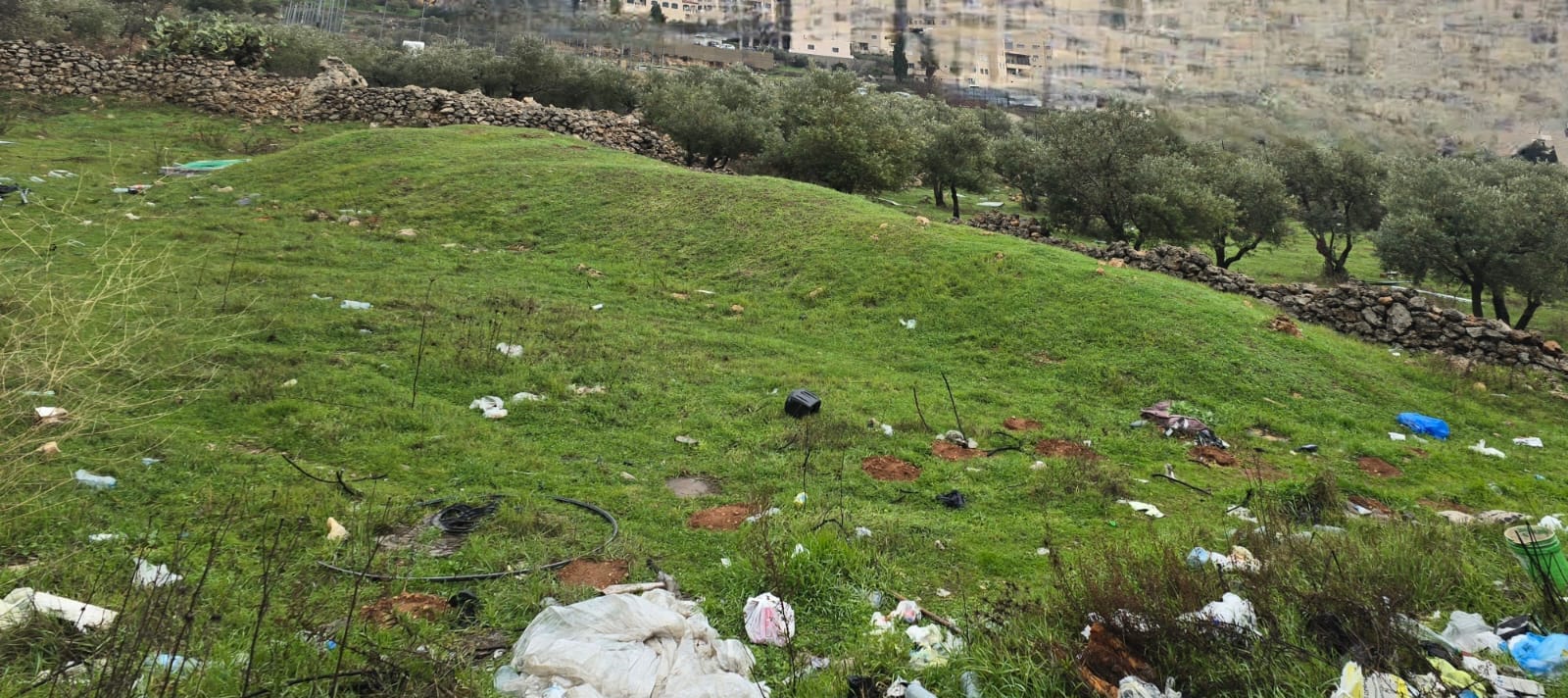 أرض للبيع 2570 متر مربع