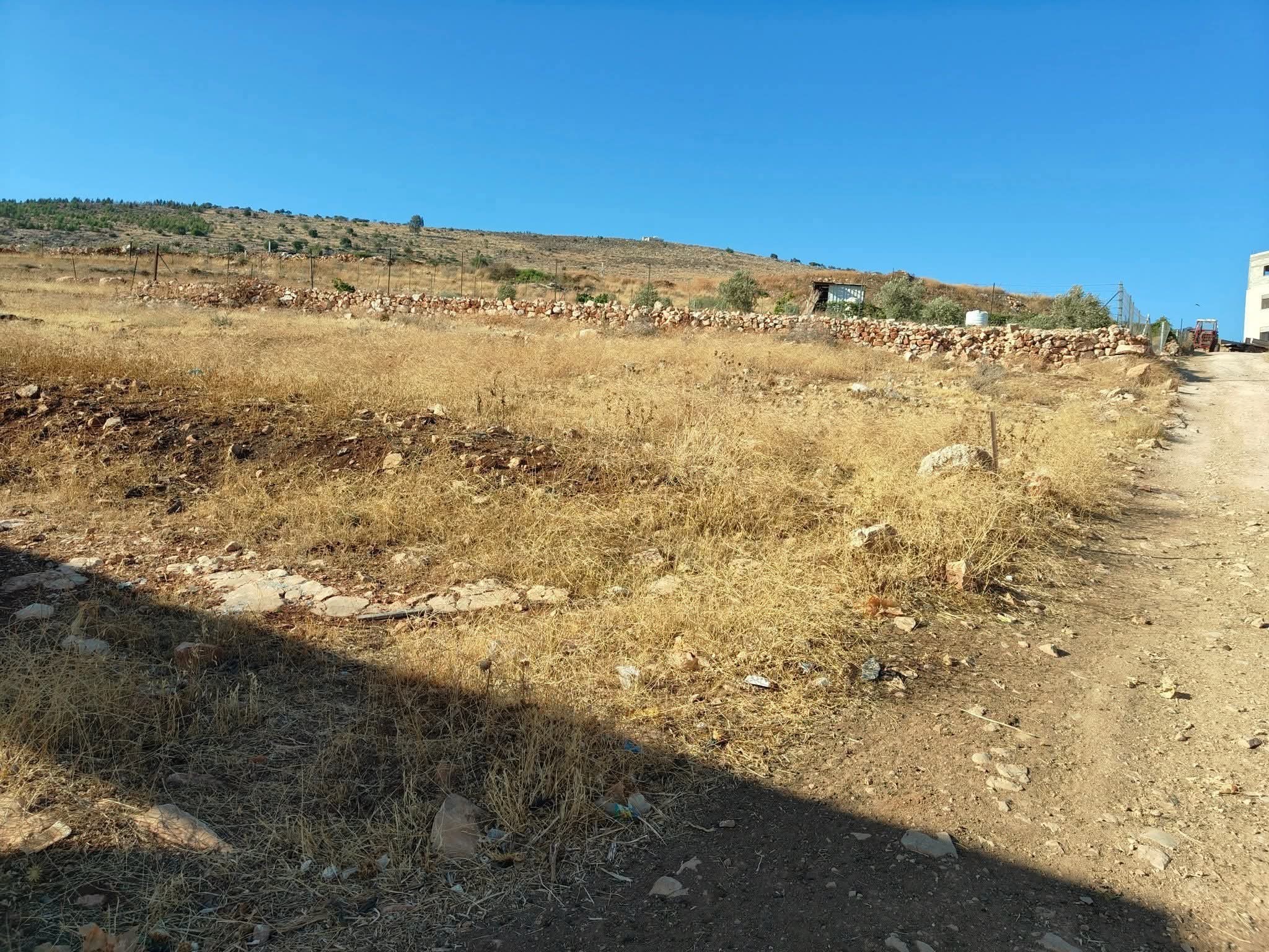 أرض للبيع 900متر