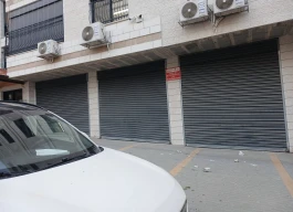 4 مخازن للإيجار أو البيع