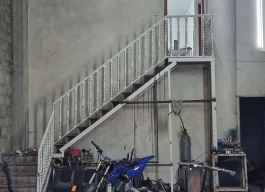 مخزن للإيجار