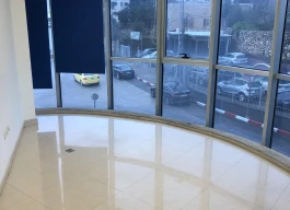 مكاتب للإيجار