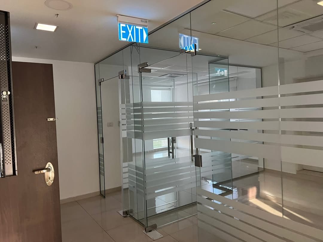 مكتب - للإيجار