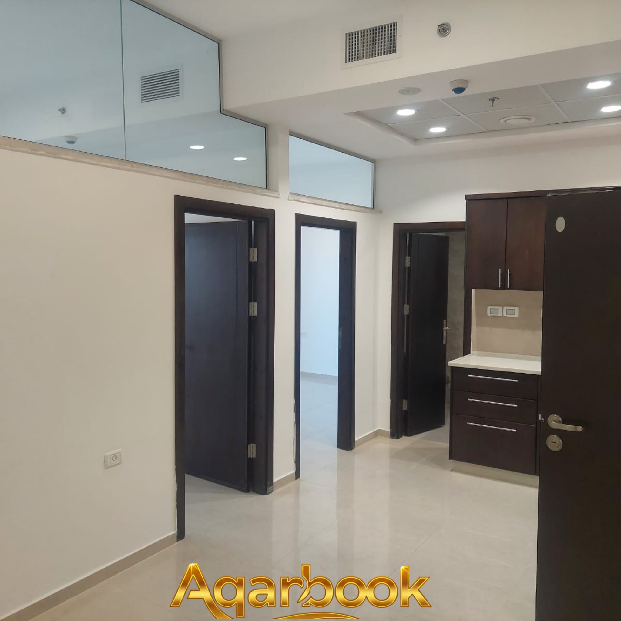 مكتب - للإيجار