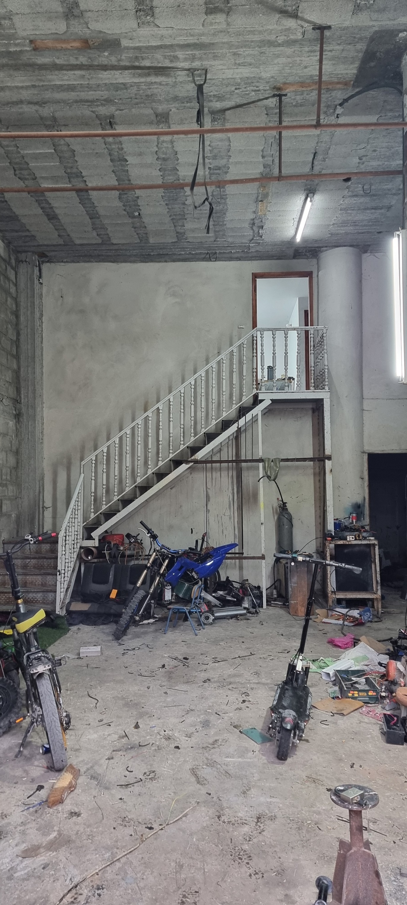 مخزن - للإيجار