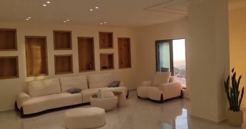 مكتب - للبيع