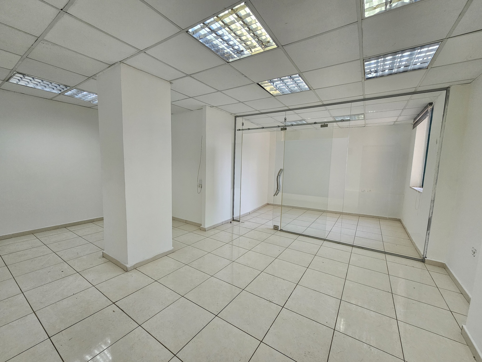 مكتب - للإيجار