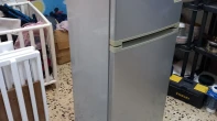 ثلاجة حجم صغير