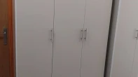 خزانة ملابس