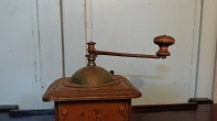 مطحنة قهوة معدنية ألمانية قديمة صناعة فابريك مارك عام 1920