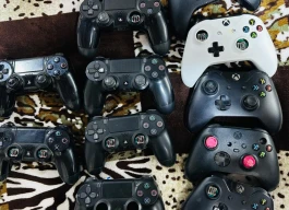 ايدين بلاستيشن واكسبوكس