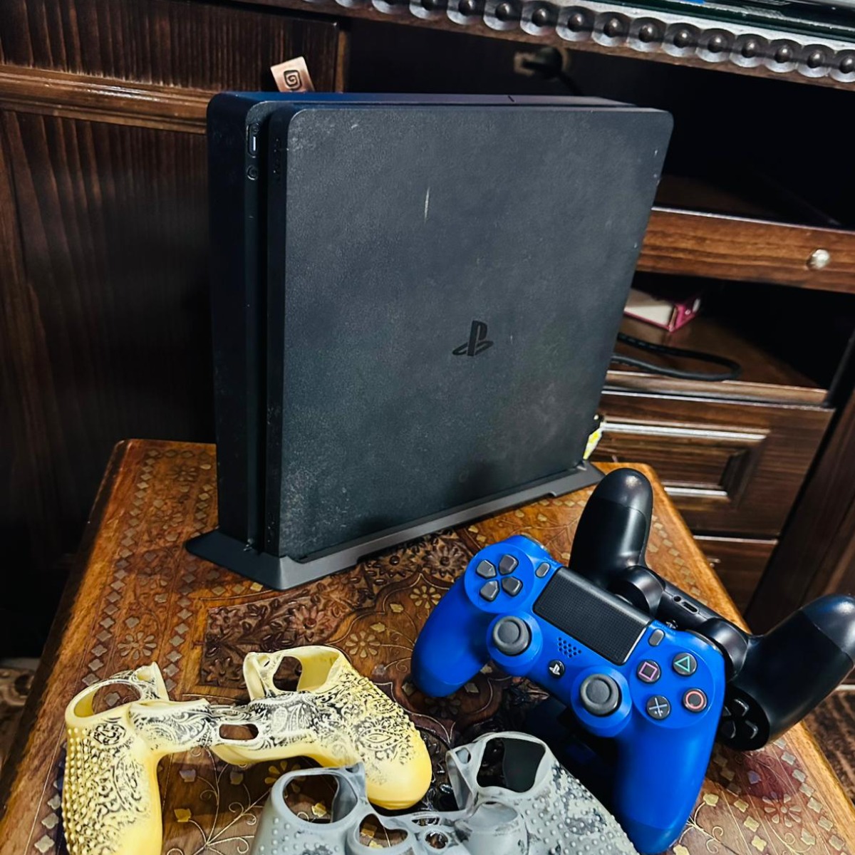 Playstation 4 Slim | بلاستيشن 4 سلم
