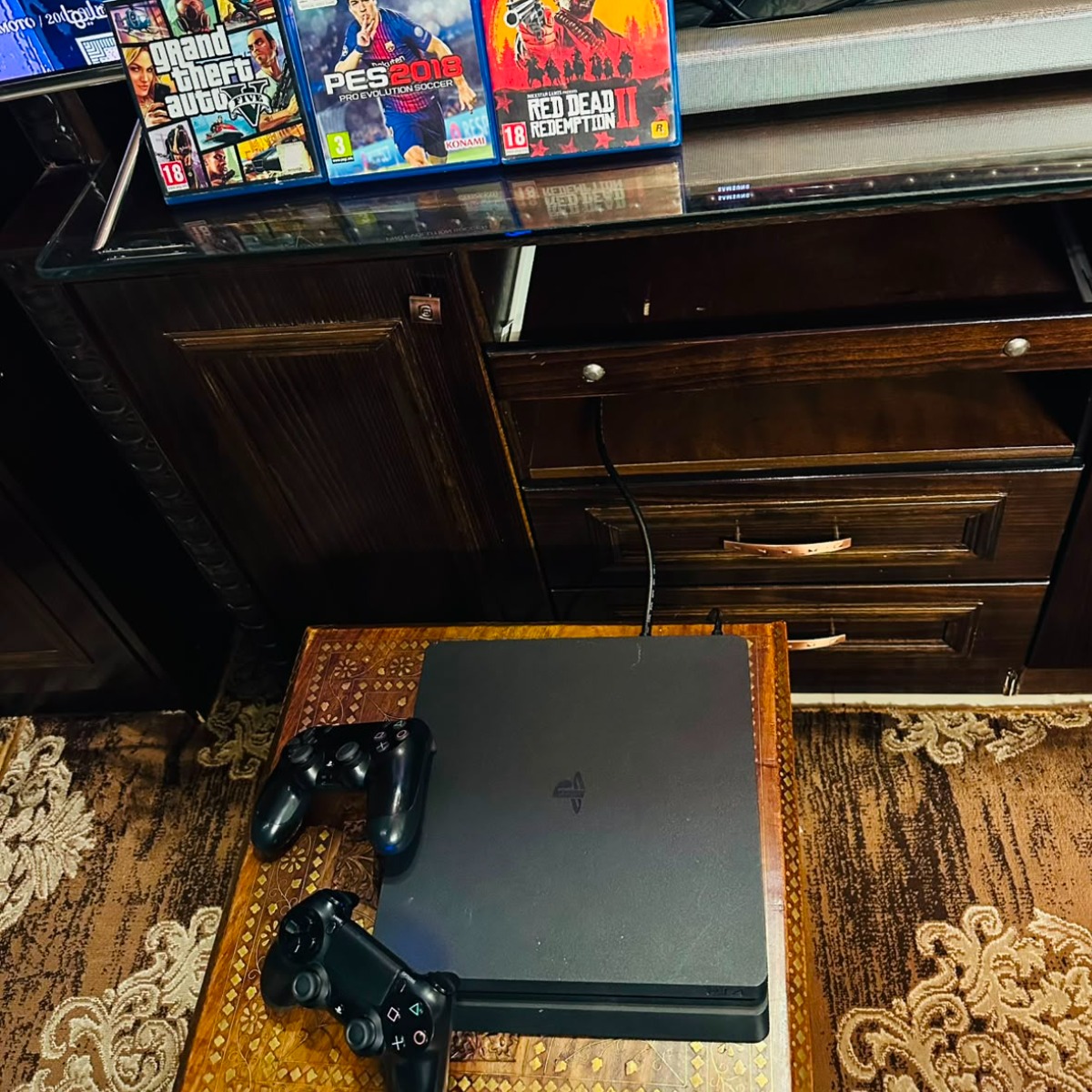 Playstation 4 Slim | بلاستيشن 4 سلم