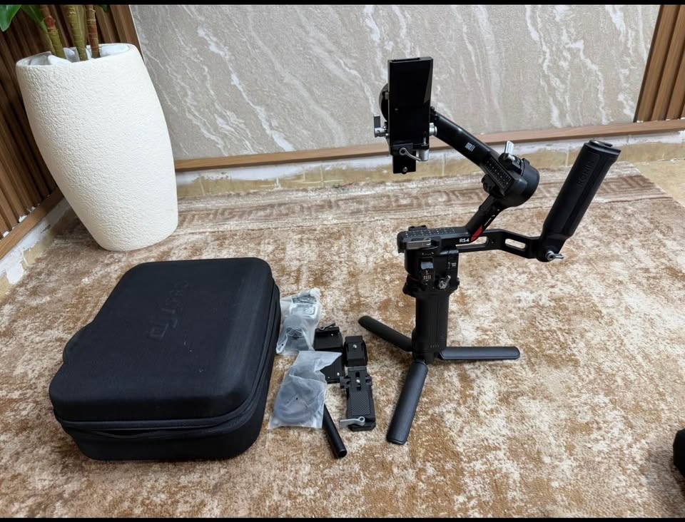 Dji ronin rs4 combo