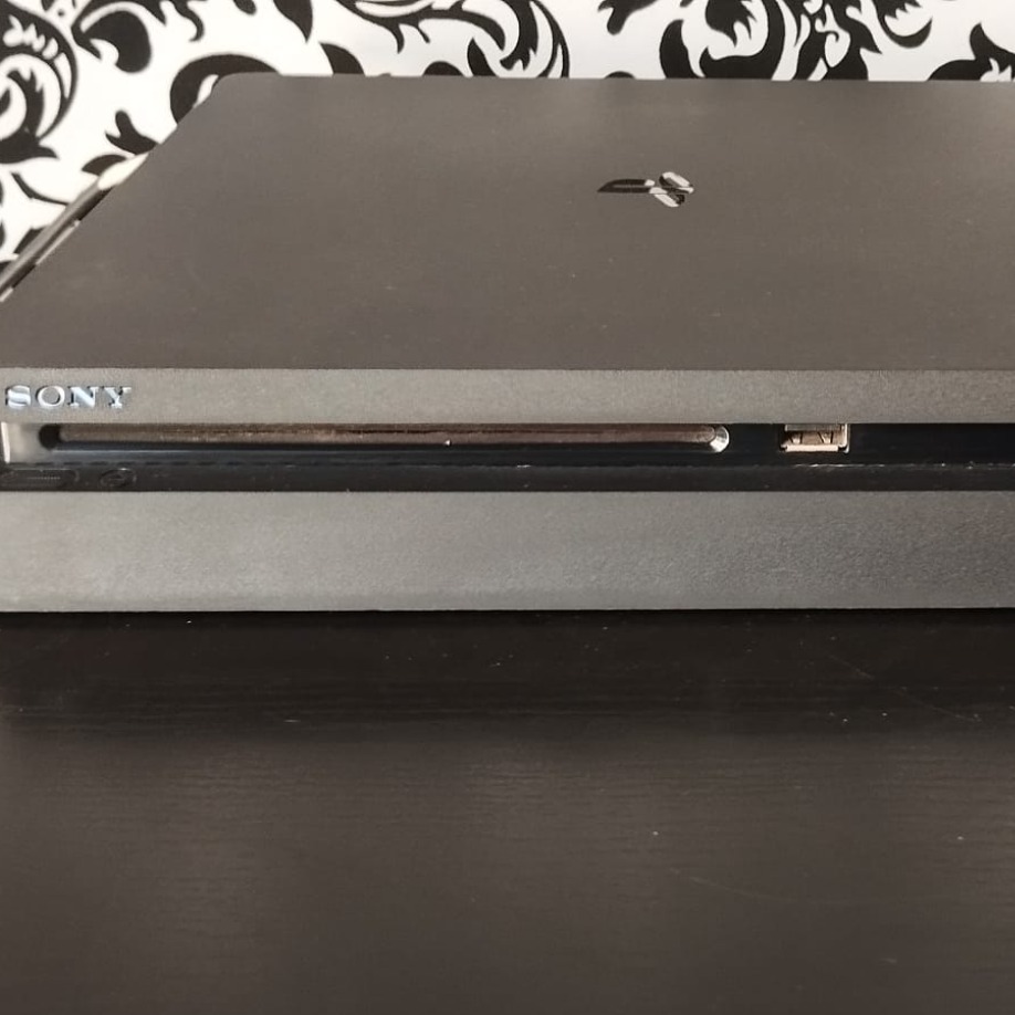 Playstation 4 Slim | بلاستيشن 4 سلم مهكر
