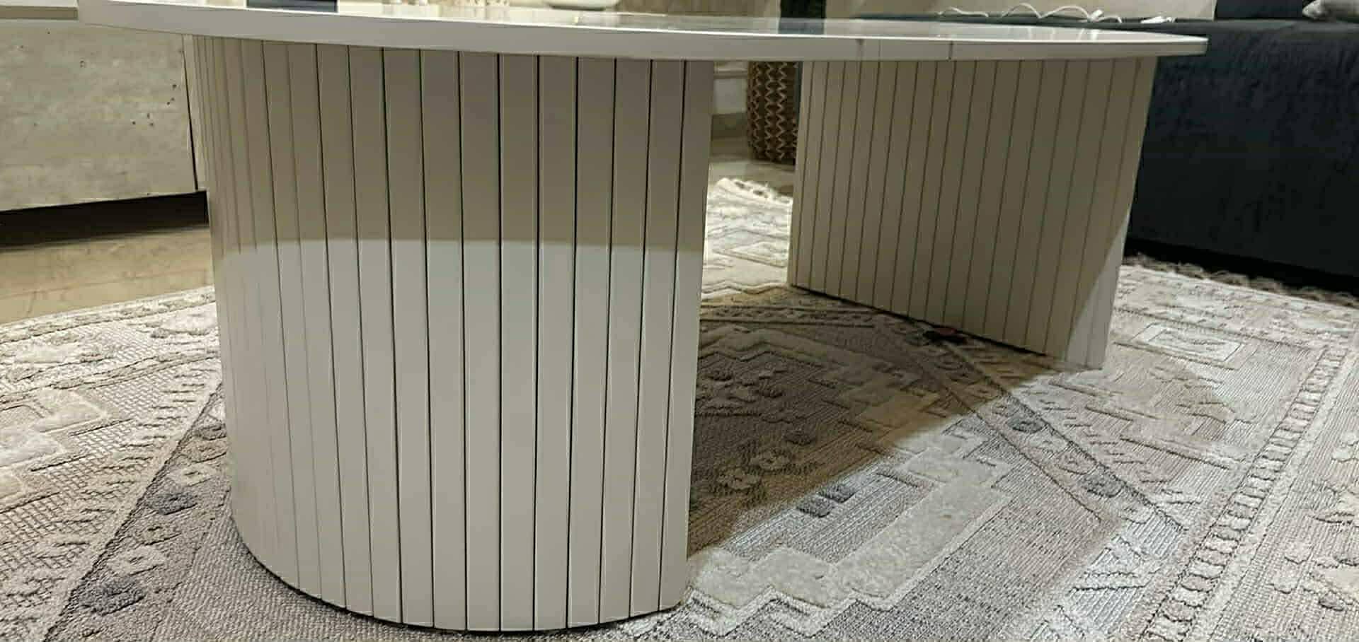 طقم كنب مع طاولة و 5 كراسي