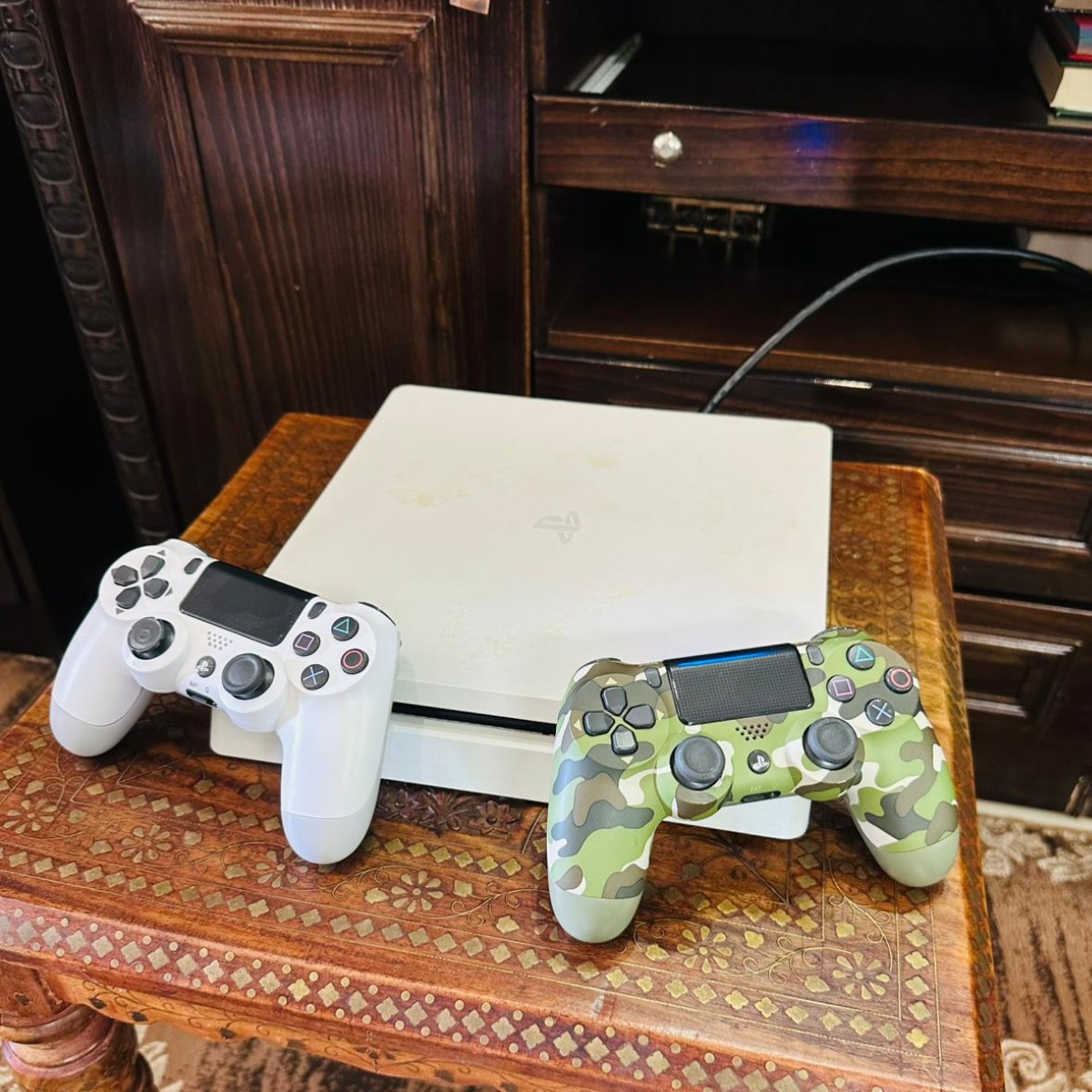 بلاستيشن 4 مهكر