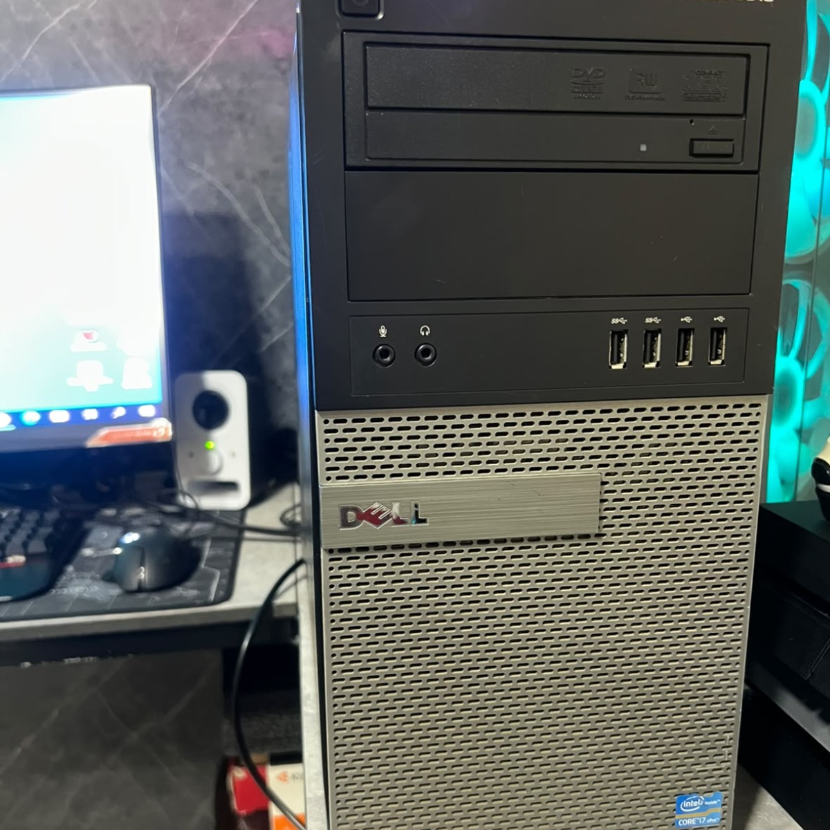 Computer Desktop كمبيوتر Dell