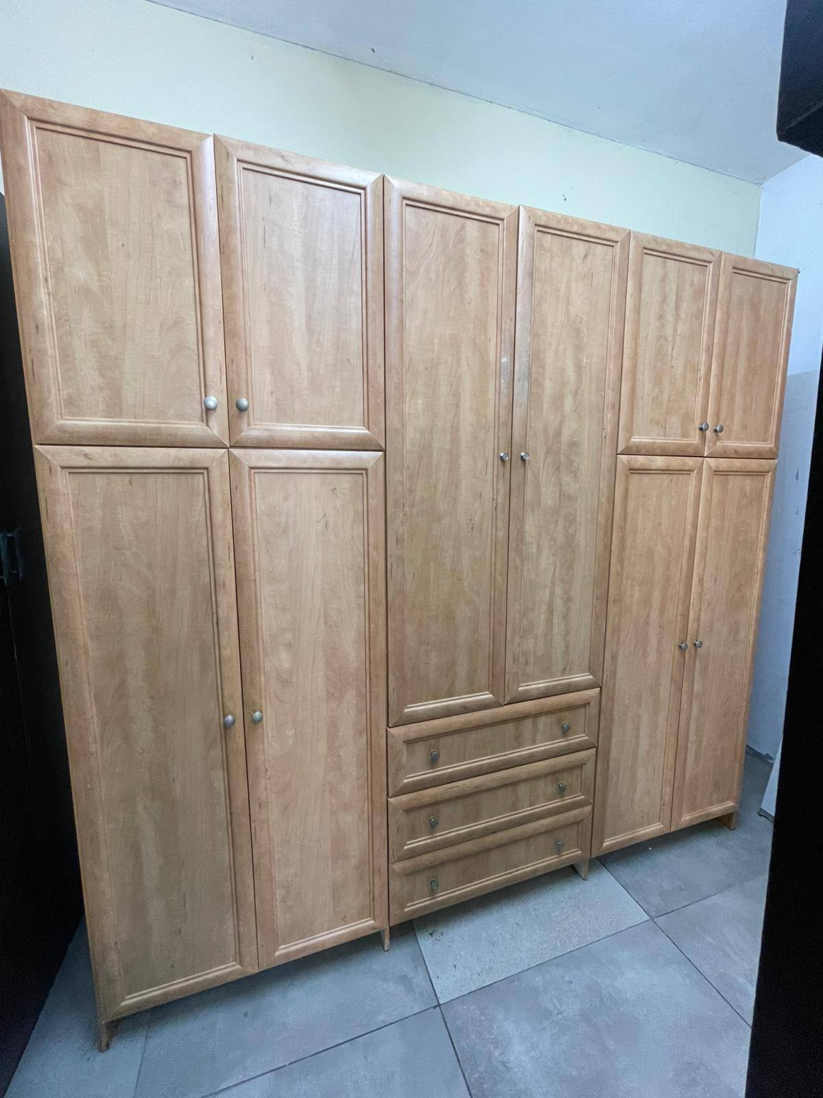 خزانة 6 دفات