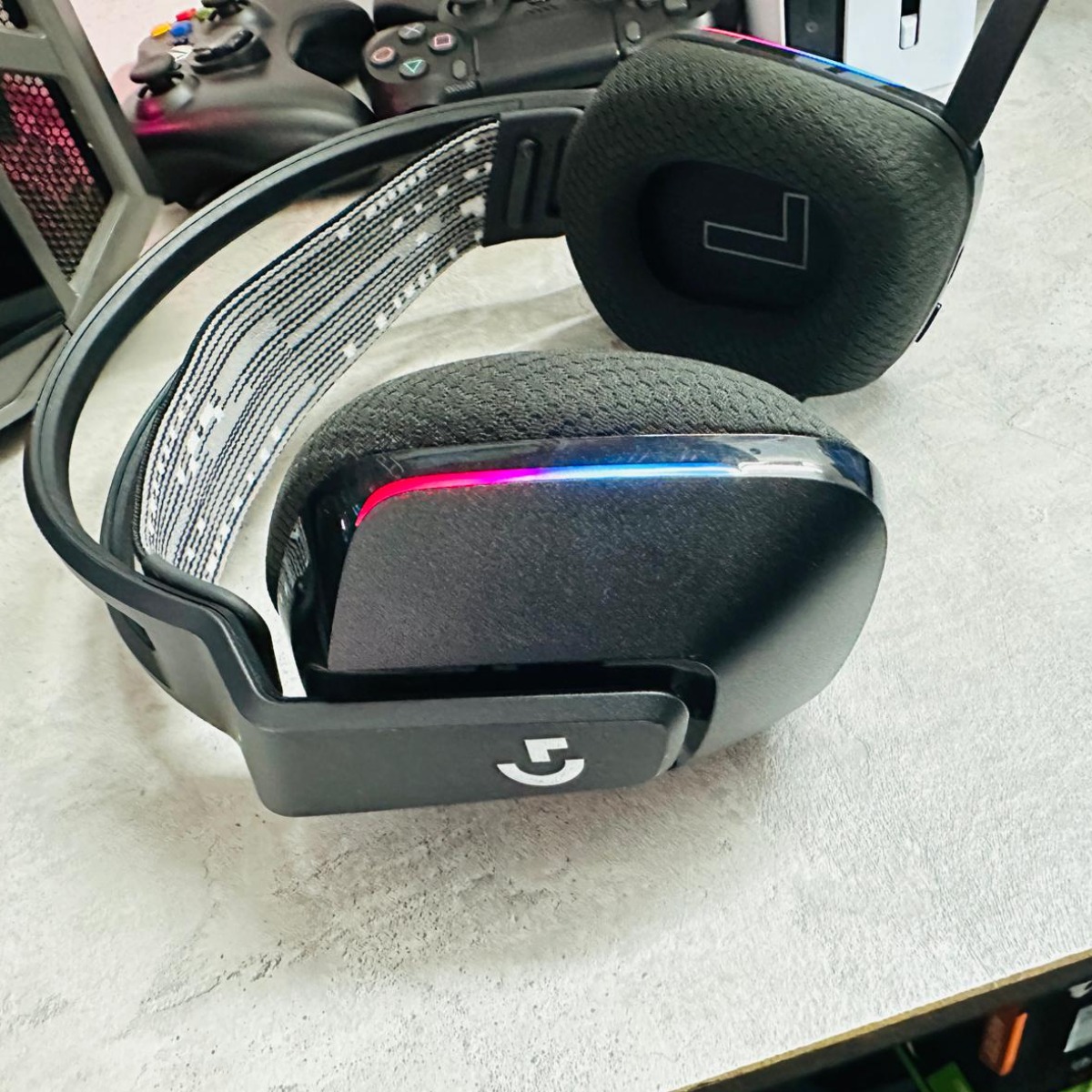 Logitech Wireless Gaming Headset G733