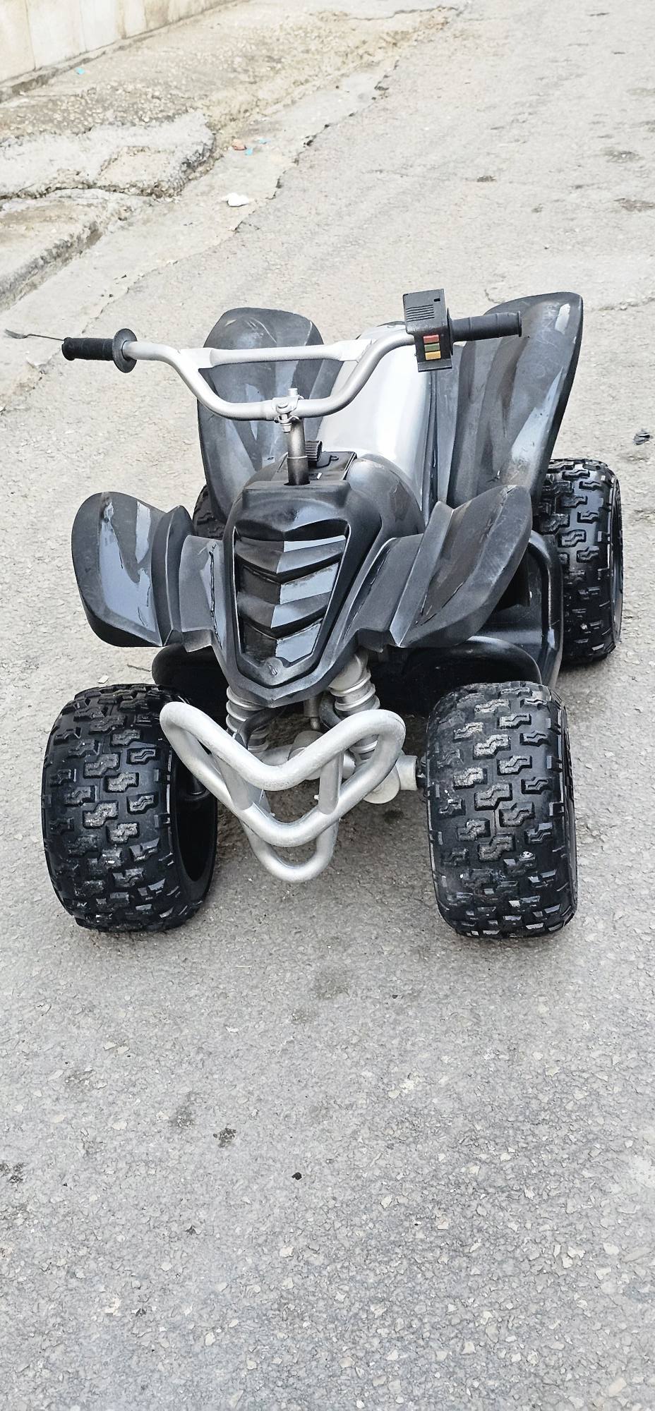 تركترون شغال