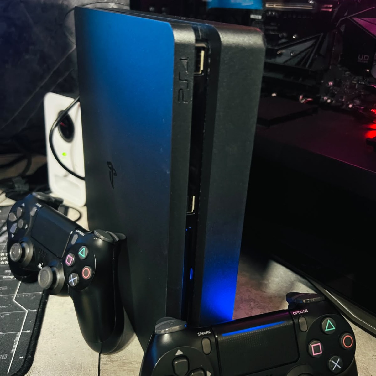 Playstation 4 Slim | بلاستيشن 4 سلم