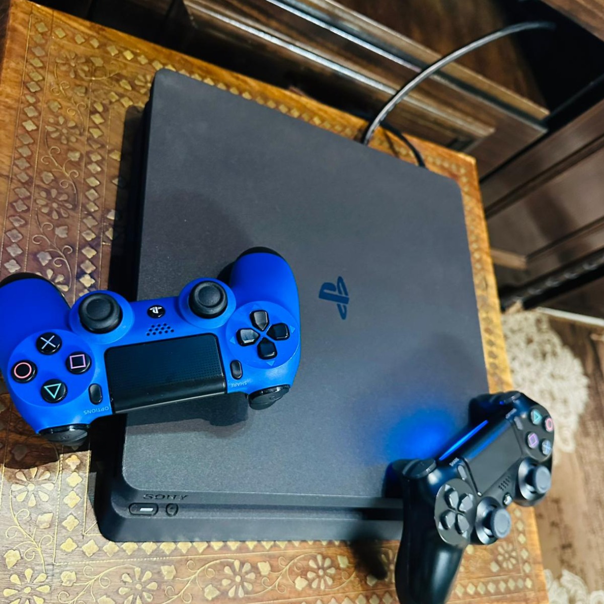 بلاستيشن 4 سلم