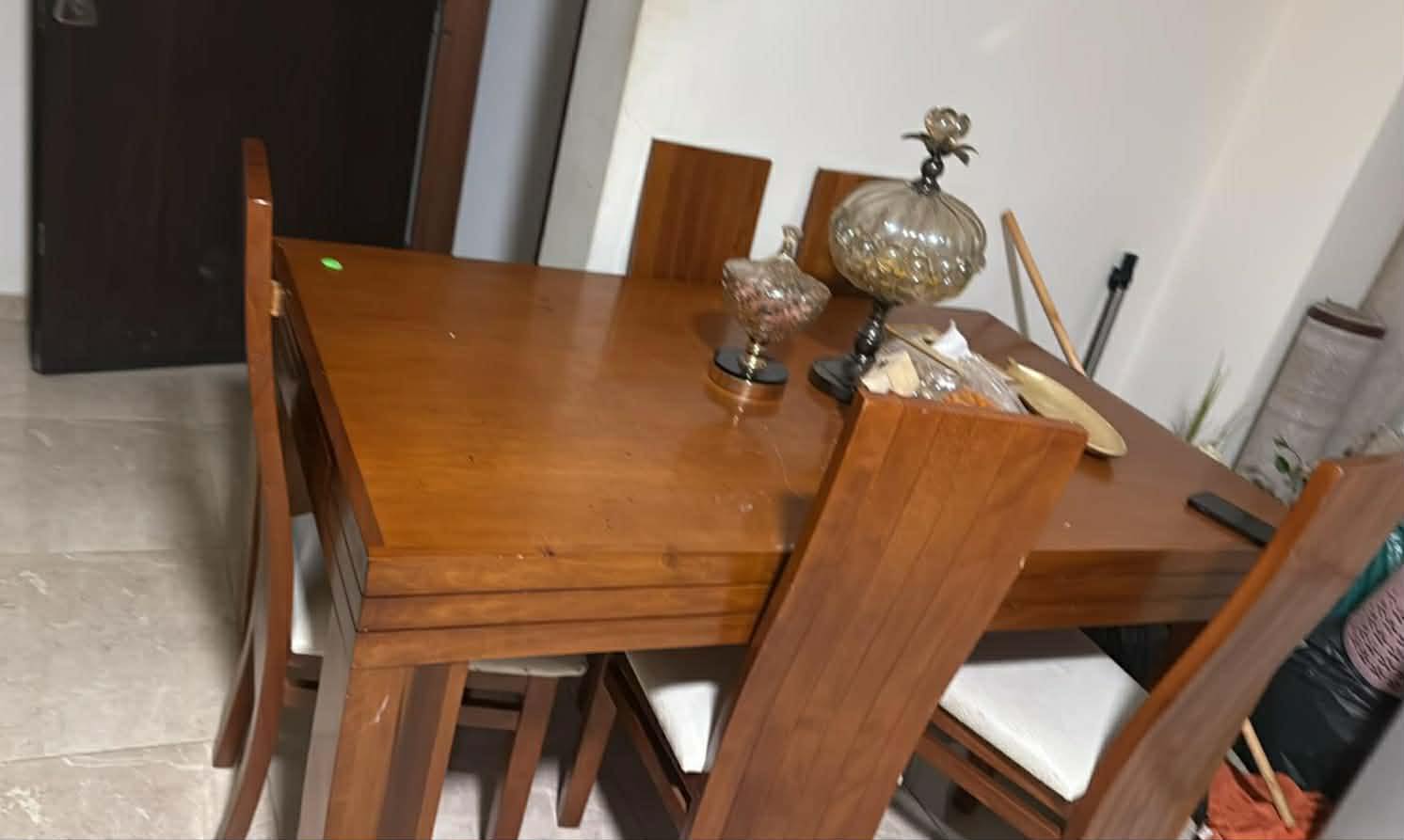 طاولة 5 كراسي خشب زان