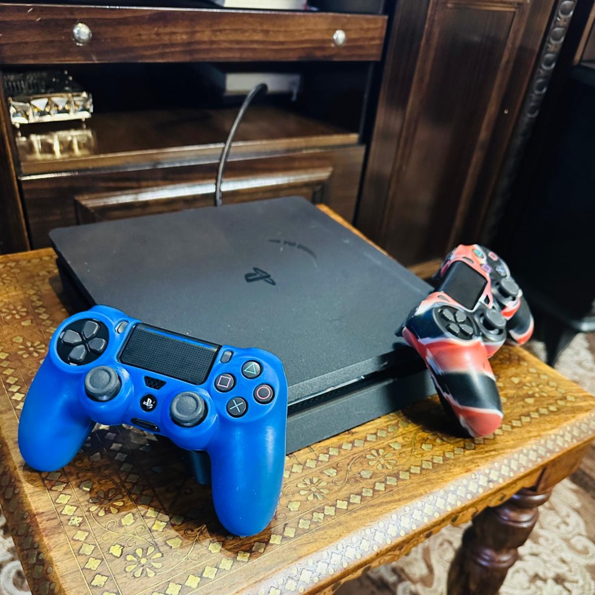 بلاستيشن 4 سلم